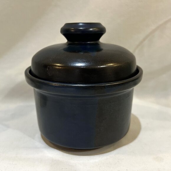 Iron Mountain Stoneware Lidded Sugar Bowl Blue Ridge Pattern EUC - Picture 9 of 10